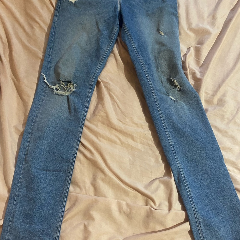 Distress jeans
